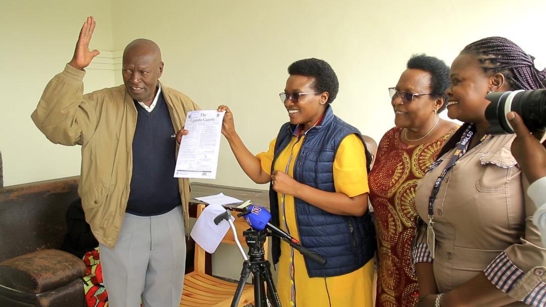 Min. Mary Kuteesa Kamuli Hands Over Gazette Recognising Edward Rukidi Nyabongo I as Tooro King