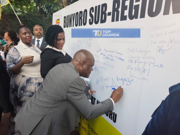 Emely Kugonza leads Bunyoro leaders in PLU endorsement drive